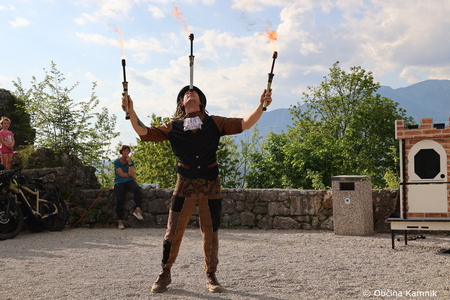 Stari grad nad Kamnikom (11)